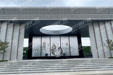 文轩华庭东原学校大三室可分期送小院